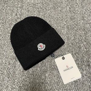 Moncler knitted hat